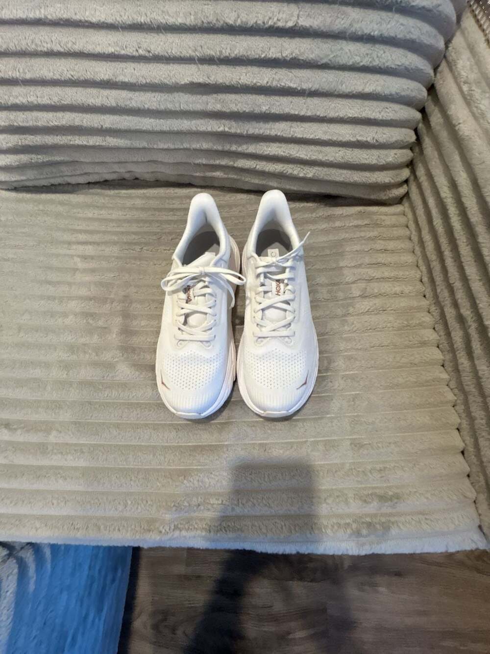 Hoka Women's Arahi 7 Running Shoes Blanc De Blanc Rose Gold